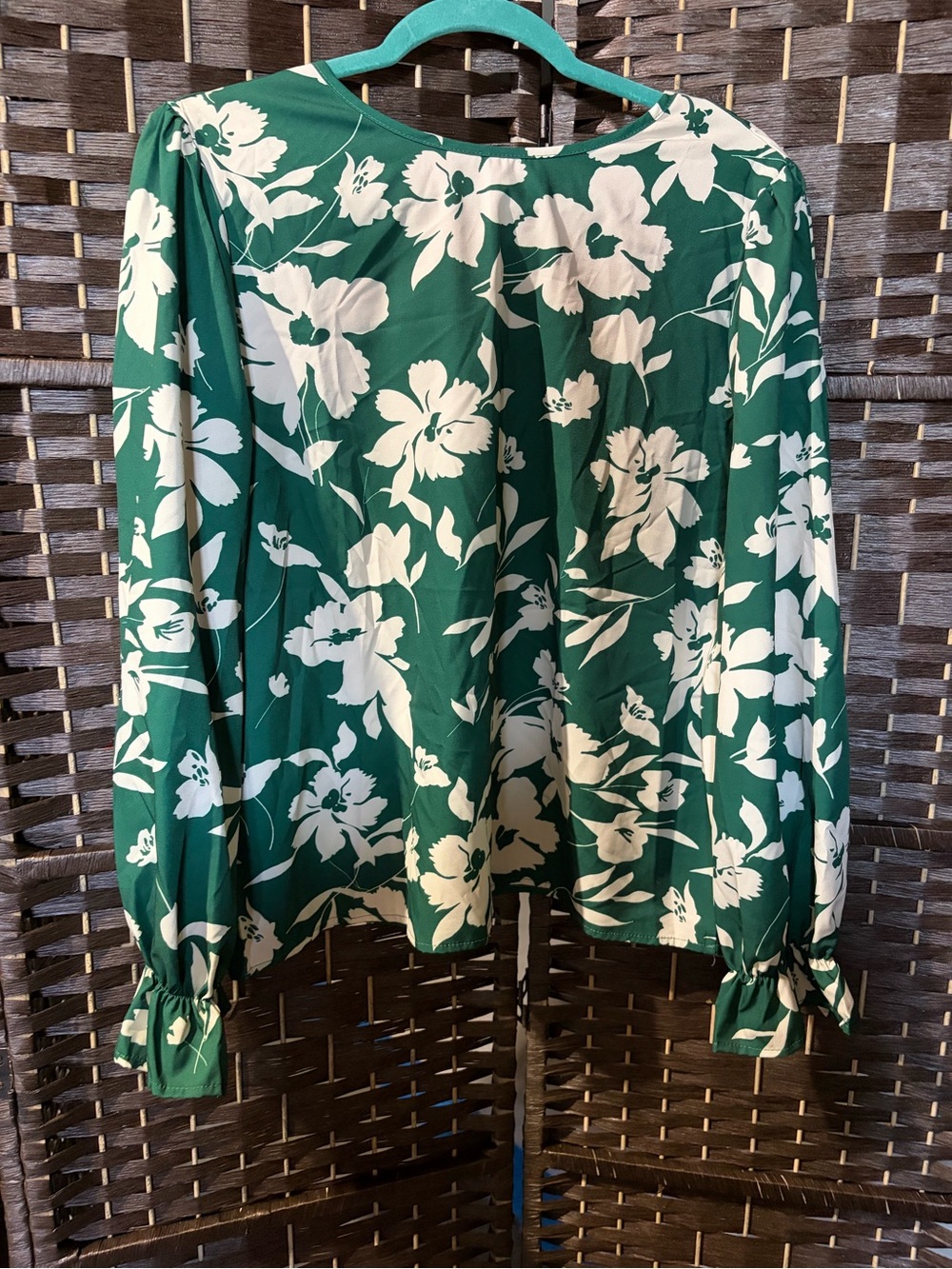 Amazon Green and White Floral Long Sleeve Blouse